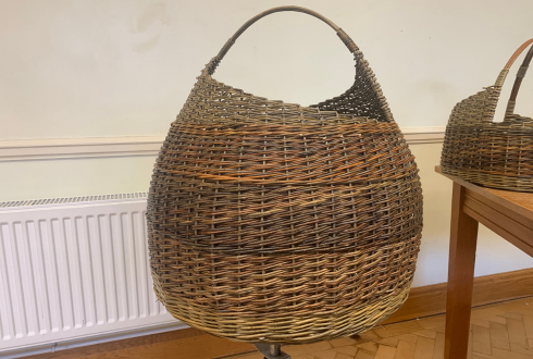 A Symetric Basket